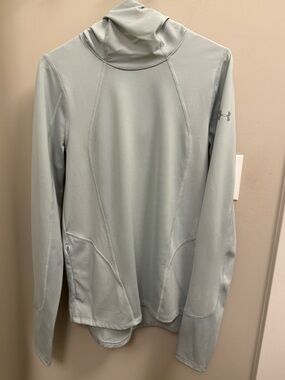 Under Armour Sage Green Hooded Performance Top Size M